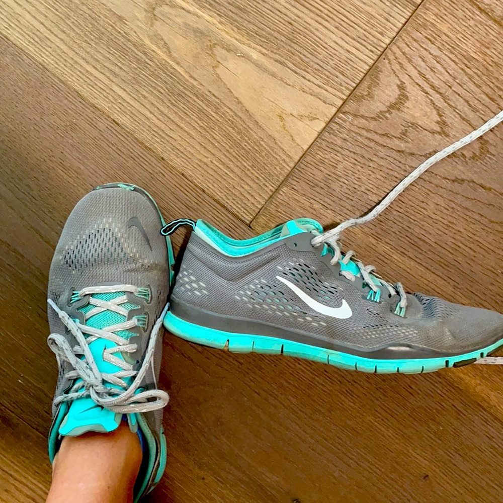 Grey and teal Nike free 5.0 tennis shoes size 6.5